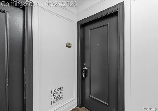 3rd image of 525 W Lafayette Blvd #13E, Detroit, MI 48226 | MLS# 20261045732