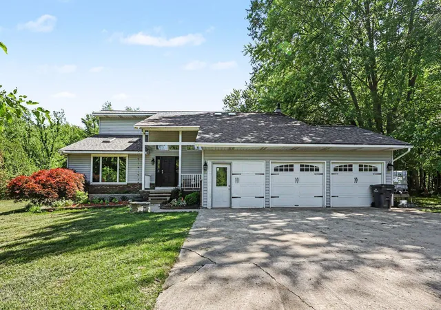 4th image of 65505 Michigan 43, Bangor, MI 49013 | MLS# 65026030013