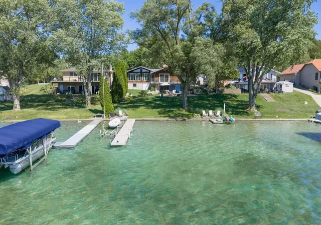 Photo 4 of Single family home for sale at 71210 Indiana Lake Dr, Union, MI 49130 | MLS# 69026030026 | Listing updated on 2026-06-19