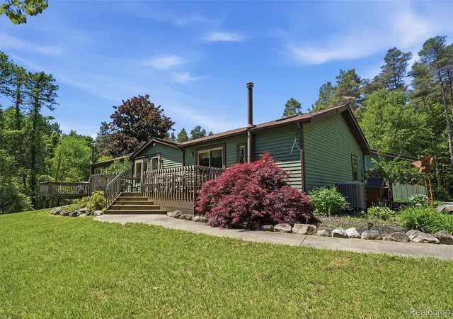 Photo 2 of Single family home for sale at 3167 Roods Lake Rd, Lapeer, MI 48446 | MLS# 20261045775 | Listing updated on 2026-08-02