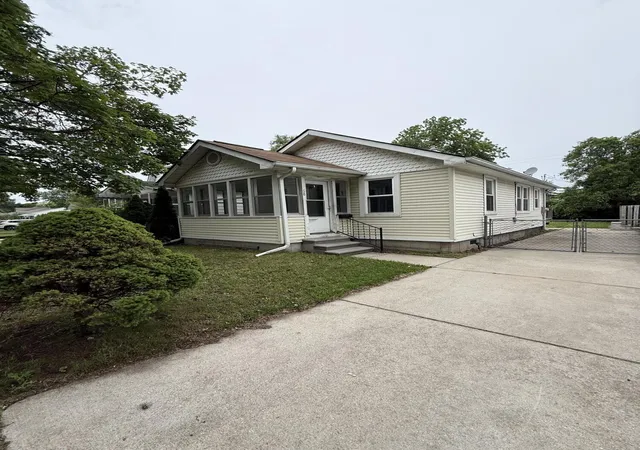 Photo 1 of Sale Pending at 68 W Maxlow Ave, Hazel Park, MI 48030 | MLS# 81026030036 | Listing updated on 2026-09-01