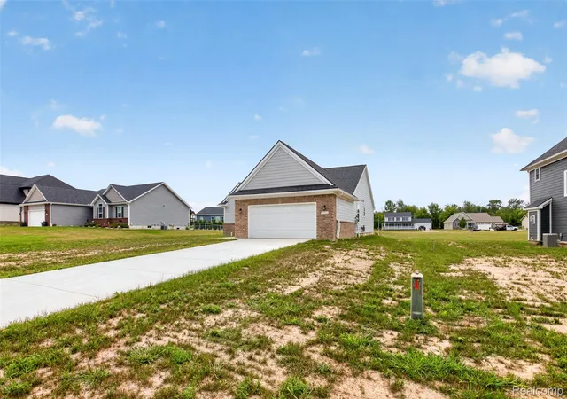 Photo 4 of Single family home for sale at 10206 Hunt Dr, Davison, MI 48423 | MLS# 20261045814 | Listing updated on 2026-10-06