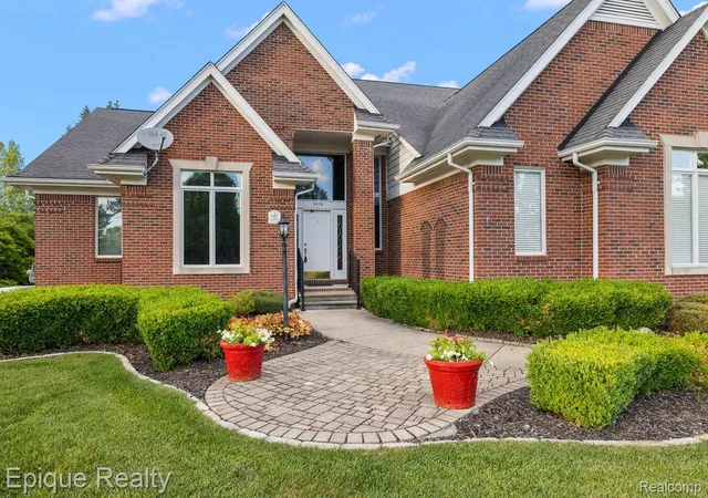 3rd image of 5675 Golf Pointe Dr, Clarkston, MI 48348 | MLS# 20261045815