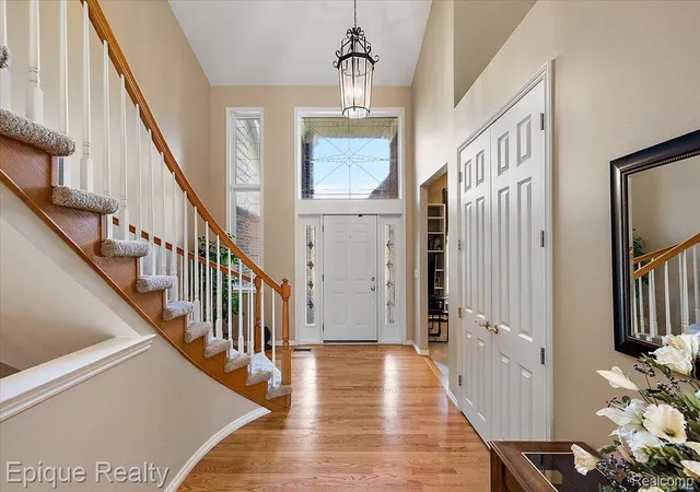 4th image of 5675 Golf Pointe Dr, Clarkston, MI 48348 | MLS# 20261045815