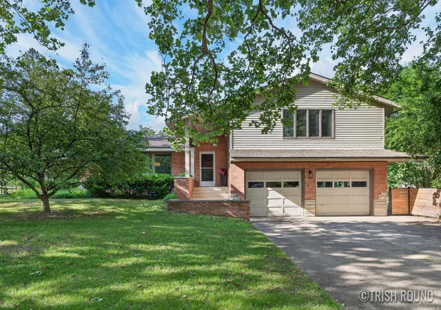 1st image of 518 Russwood St Ne, Grand Rapids, MI 49505 | MLS# 65026030047