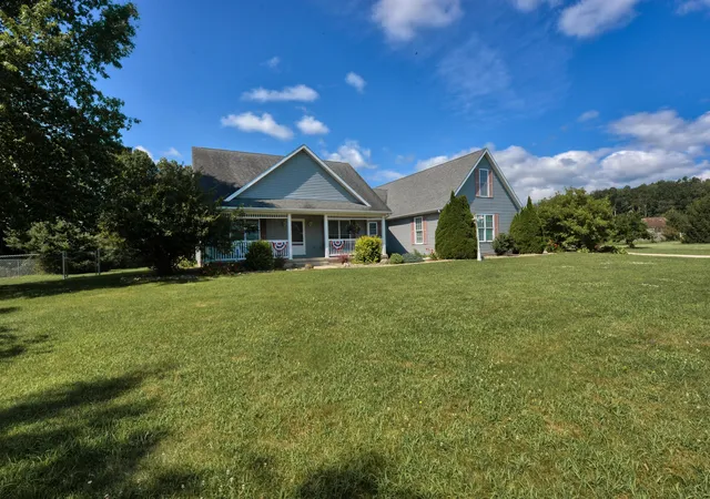 Photo 1 of Single family home for sale at 3860 Gateway Ln, Niles, MI 49120 | MLS# 69026030048 | Listing updated on 2026-09-13