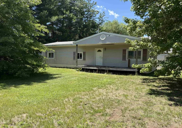 Homes for sale in Vassar Township Tuscola, MI | 4727 Brown Rd, Vassar Township Tuscola, MI 48768 | MLS# 61050211796