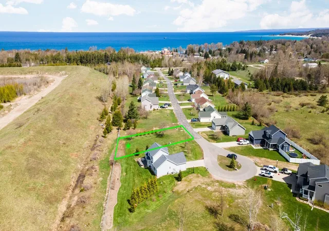 Homes for sale in Charlevoix Township Charlevoix, MI | Unit 17 Applewood Dr, Charlevoix Township Charlevoix, MI 49720 | MLS# 78080069851