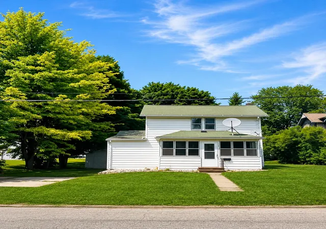 Homes for sale in Homer Village Calhoun, MI | 114 W Sprague St, Homer Village Calhoun, MI 49245 | MLS# 55026030093