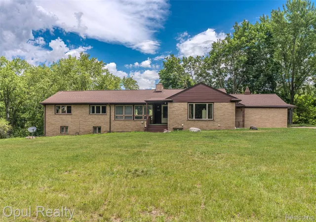 Photo 1 of Single family home for sale at 6455 Norham Rd, Bloomfield Hills, MI 48301 | MLS# 20261045876 | Listing updated on 2026-06-20