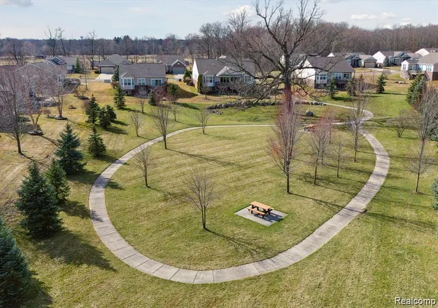 26th image of 9385 Sand Hill Dr, Grand Blanc, MI 48439 | MLS# 20261045877
