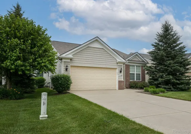 Photo 3 of Single family home for sale at 9385 Sand Hl Dr, Grand Blanc, MI 48439 | MLS# 20261045877 | Listing updated on 2026-07-31