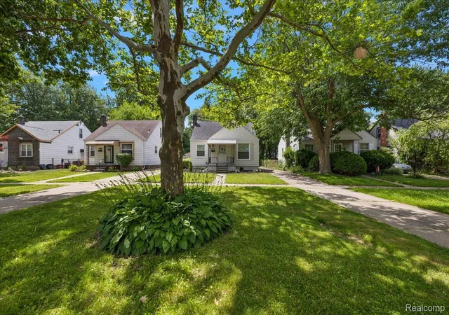 Photo 3 of Single family home for sale at 2155 E 8 Mile Rd, Grosse Pointe Woods, MI 48236 | MLS# 20261045903 | Listing updated on 2026-07-14