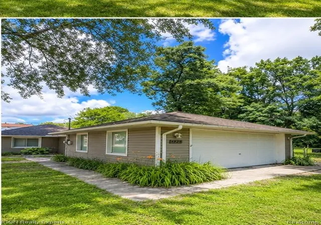 Photo 3 of Single family home for sale at 5028 Pheasant Rd, Waterford, MI 48327 | MLS# 20261045905 | Listing updated on 2026-09-14