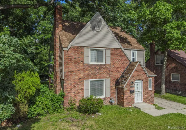 Photo 3 of Single family home for sale at 18746 Glenhurst St, Detroit, MI 48219 | MLS# 20261045906 | Listing updated on 2026-09-01