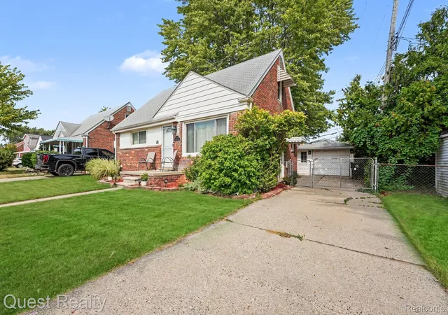 Photo 2 of Single family home for sale at 25074 Waldorf St, Roseville, MI 48066 | MLS# 20261045918 | Listing updated on 2026-10-04