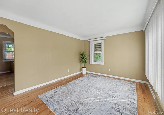 Photo 4 of Single family home for sale at 25074 Waldorf St, Roseville, MI 48066 | MLS# 20261045918 | Listing updated on 2026-10-04