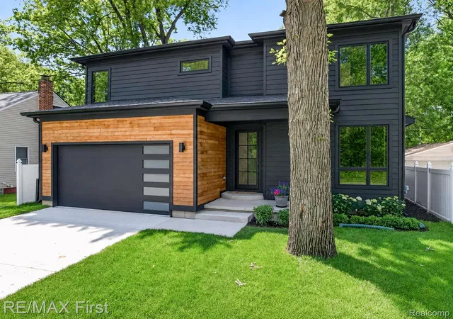 1st image of 1037 Butternut Ave, Royal Oak, MI 48073 | MLS# 20261045933