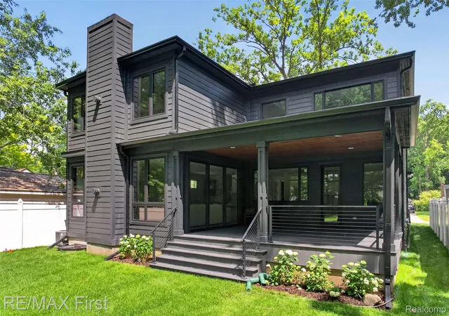 Photo 3 of Single family home for sale at 1037 Butternut Ave, Royal Oak, MI 48073 | MLS# 20261045933 | Listing updated on 2026-09-24