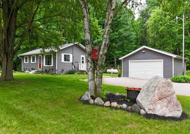 1st image of 5190 S Vandecar Rd, Mount Pleasant, MI 48858 | MLS# 79080069862