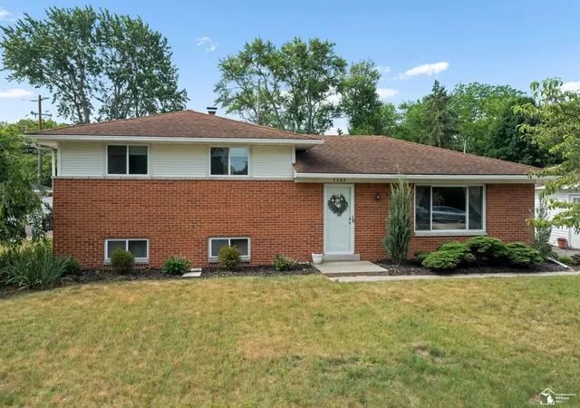 Homes for sale in Bedford Township Monroe, MI | 7268 Brookside Dr, Bedford Township Monroe, MI 48144 | MLS# 57050211840