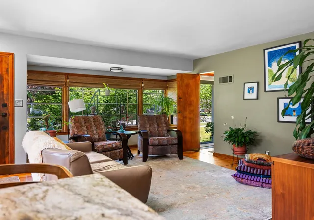 3rd image of 535 W Twelfth St, Traverse City City Grand Traverse, MI 49684 | MLS# 78080069867