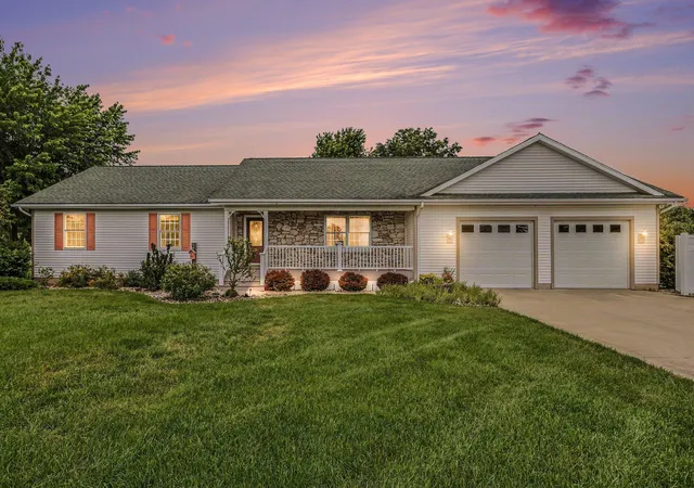 2nd image of 29390 Saddlebred Ln, Dowagiac, MI 49047 | MLS# 69026030183