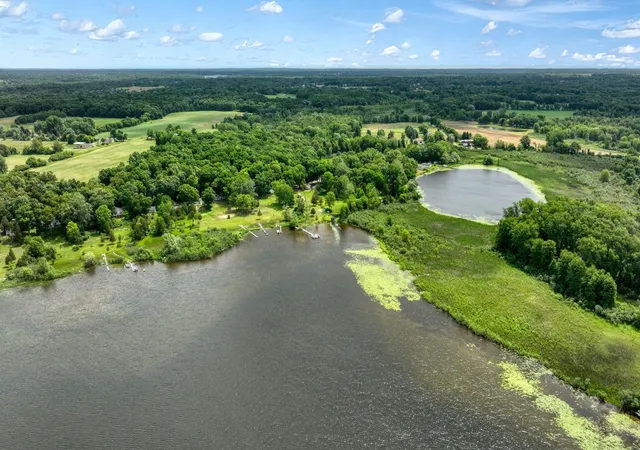 Photo 1 of Single family home for sale at 303 Cranberry Lake Rd, Jackson, MI 49201 | MLS# 55026030187 | Listing updated on 2026-09-28