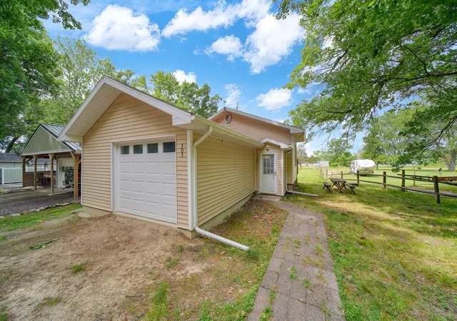 1st image of 303 Cranberry Lake Rd, Jackson, MI 49201 | MLS# 55026030187