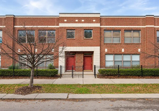 1st image of 86 W Bethune Ave #36, Detroit, MI 48202 | MLS# 81026030195