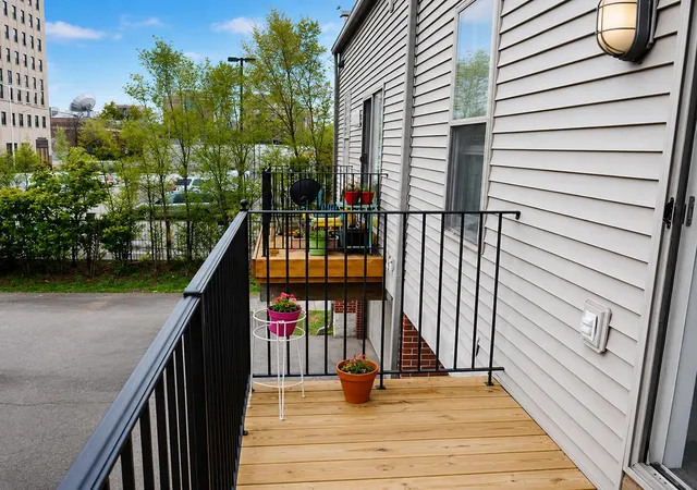 9th image of 86 W Bethune Ave #36, Detroit, MI 48202 | MLS# 81026030195