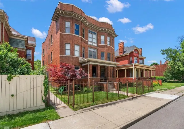 3rd image of 3933 Trumbull St, Detroit, MI 48208 | MLS# 58050211856