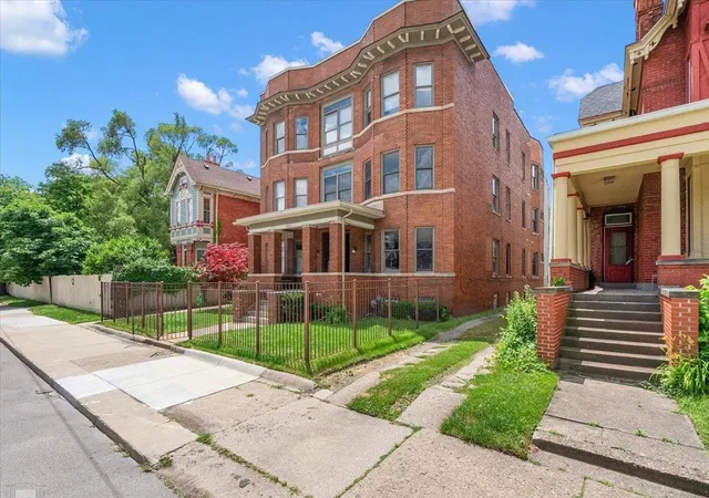 5th image of 3933 Trumbull St, Detroit, MI 48208 | MLS# 58050211856