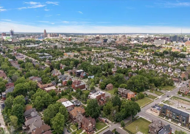 2nd image of 3933 Trumbull St, Detroit, MI 48208