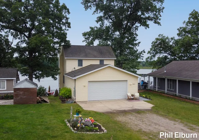 Homes for sale in Montcalm Township Montcalm, MI | 3611 Holiday Dr, Montcalm Township Montcalm, MI 48838 | MLS# 65026030208