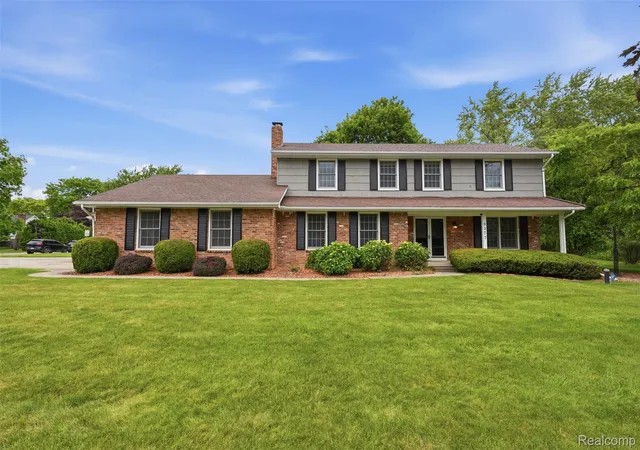 Photo 1 of Sale Pending at 9277 Burning Tree Dr, Grand Blanc, MI 48439 | MLS# 20261045993 | Listing updated on 2026-09-08