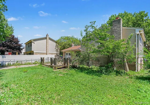 Photo 30 of Single family home for sale at 43171 Hartwick Dr, Sterling Heights, MI 48313 | MLS# 20261046033 | Listing updated on 2026-10-20