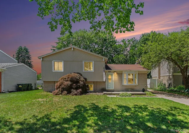 Photo 3 of Single family home for sale at 43171 Hartwick Dr, Sterling Heights, MI 48313 | MLS# 20261046033 | Listing updated on 2026-08-17