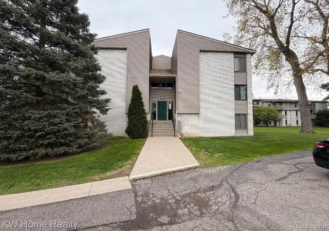 2nd image of 32005 W 12 Mile Rd #204, Farmington Hills, MI 48334 | MLS# 20261046044