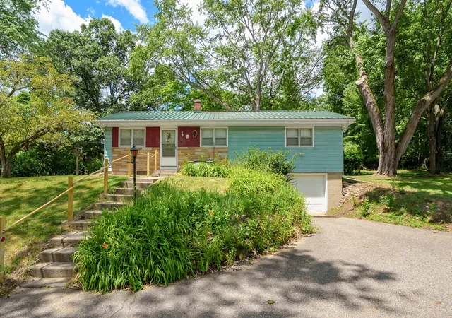 Photo 2 of Single family home for sale at 4445 Sassafras Ln, Battle Creek, MI 49017 | MLS# 66026030249 | Listing updated on 2026-09-07