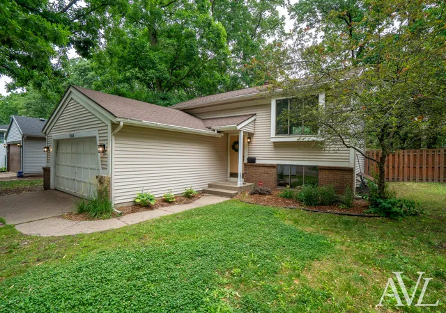 2nd image of 1344 Gladstone Dr Se, Grand Rapids, MI 49506 | MLS# 65026030256