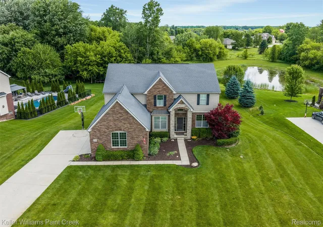 Photo 3 of Single family home for sale at 75644 Elk Horn Dr, Romeo, MI 48065 | MLS# 20261046057 | Listing updated on 2026-09-12