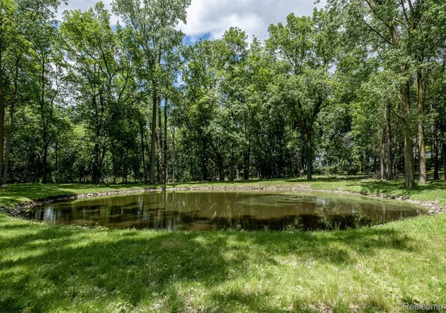 Photo 4 of Single family home for sale at 14346 Jerusalem Rd, Chelsea, MI 48118 | MLS# 20261046078 | Listing updated on 2026-09-16