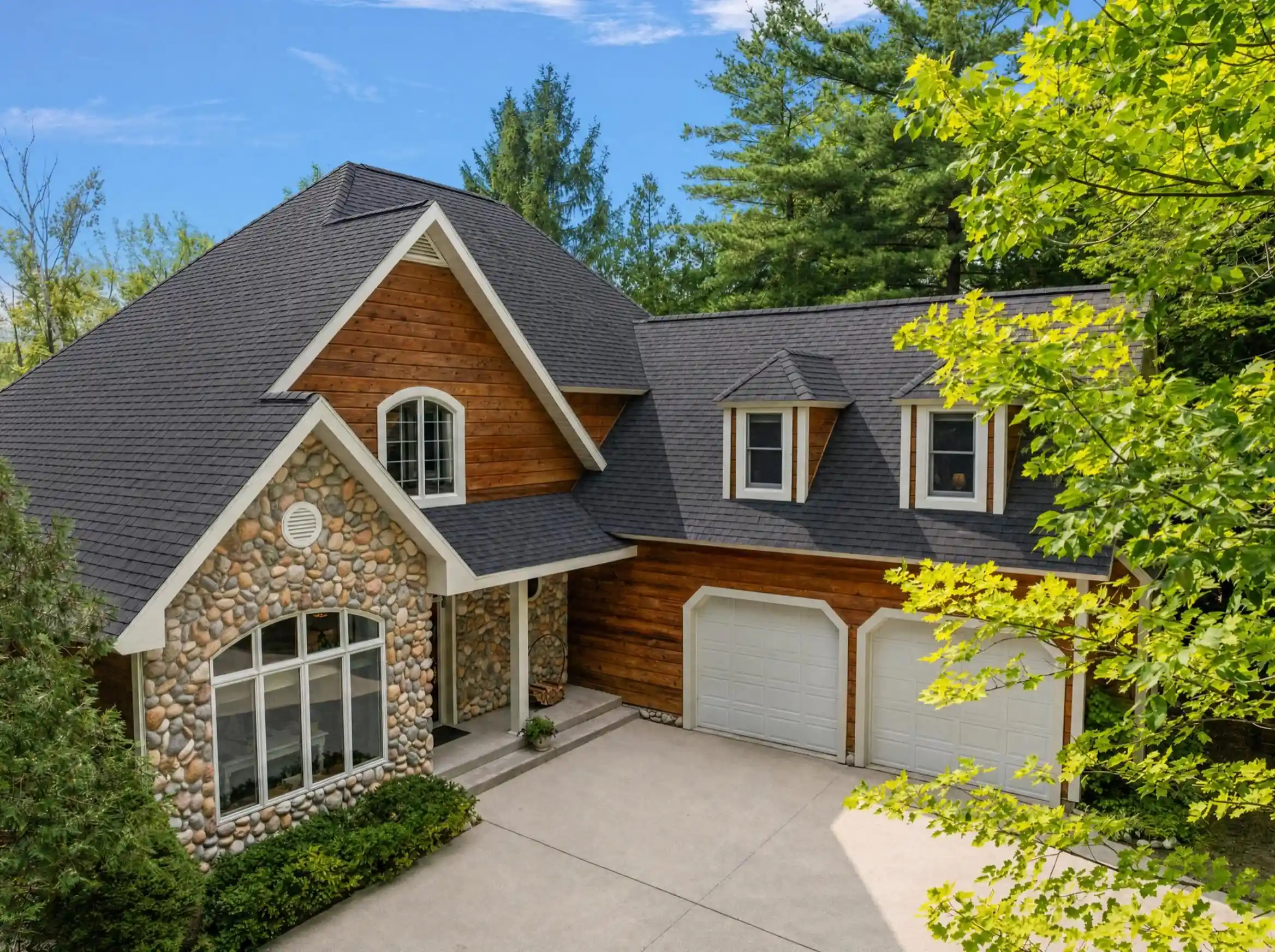Photo 1 of Single family home for sale at 407 N Twin Pines Dr, Lake Leelanau, MI 49653 | MLS# 78080069898 | Listing updated on 2026-09-28