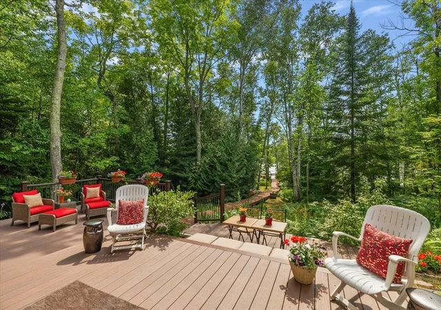 2nd image of 407 N Twin Pines Dr, Lake Leelanau, MI 49653 | MLS# 78080069898