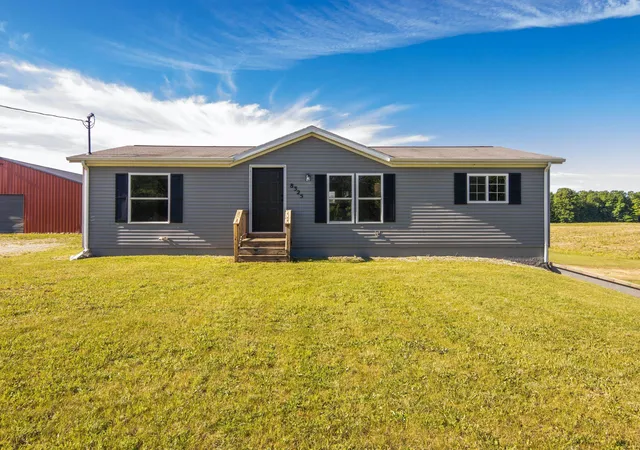34th image of 8325 Schell Rd, Buckley, MI 49620 | MLS# 78080069897