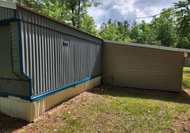 Photo 2 of Single family home for sale at 5446 Blue Lake Rd Ne, Kalkaska, MI 49646 | MLS# 78080069895 | Listing updated on 2026-09-04