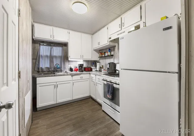 Homes for sale in Grand Rapids City Kent, MI | 428 Fernando St Ne, Grand Rapids City Kent, MI 49505 | MLS# 65026030274