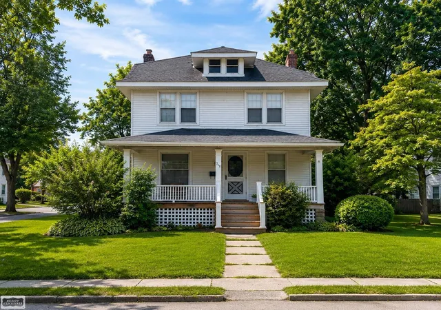 1st image of 703 Smith St, Algonac, MI 48001 | MLS# 58050211901