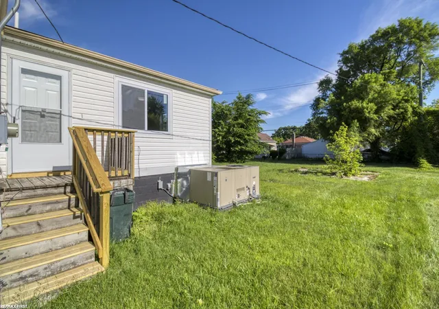 Photo 3 of Single family home for sale at 49 Fessenden St, Mount Clemens, MI 48043 | MLS# 58050211904 | Listing updated on 2026-06-18